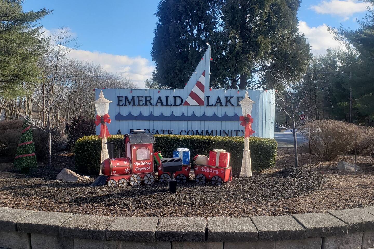 Our lovely community of Emerald Lakes provides many fun events for families during the season such as trunk or treat and Santa on the fire truck. 