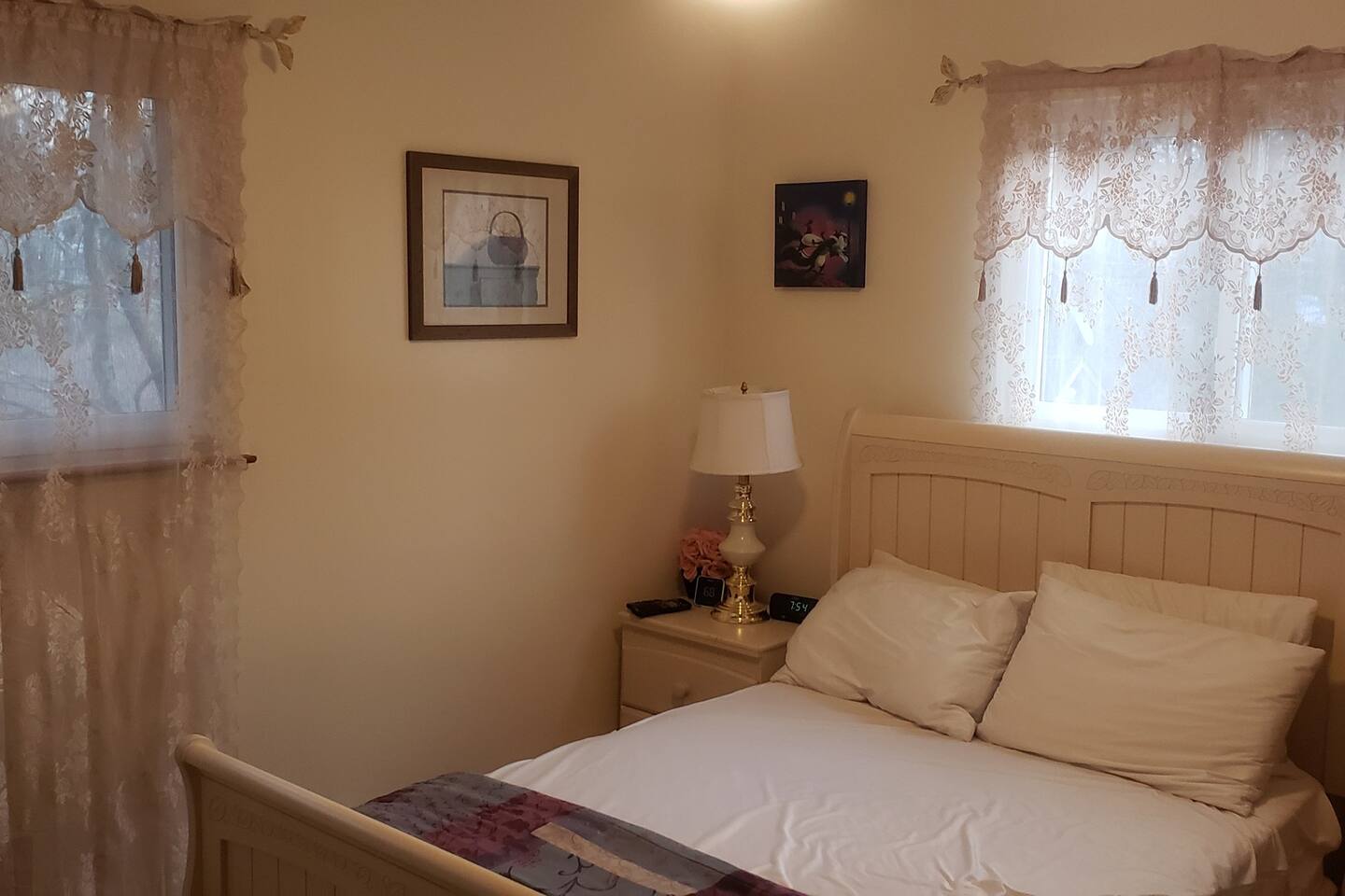 Bedrooms are tastefully decorated and each includes a Pepe picture or decor of some kind.