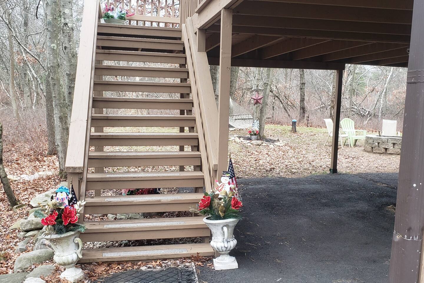 Pepe's Chateau HotTub & Firepit, Jacuzzi, Ev Charger - Long Pond