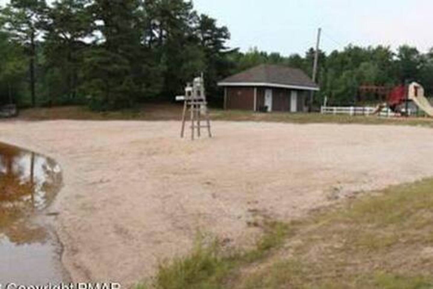 This is the largest beach in the neighborhood... Eagle Creek Playground and Lake. Usually open when our own beach is closed. 