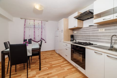 Apartment Mariposa - Unit 204565-5