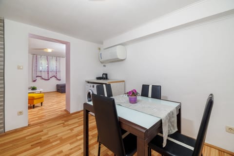 Apartment Mariposa - Unit 204565-5