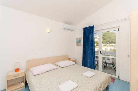 Apartment and Rooms Radojka - Unit 178611-16