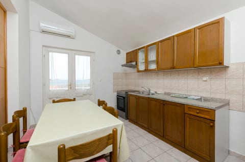 Apartment Damir - Unit 178572-16