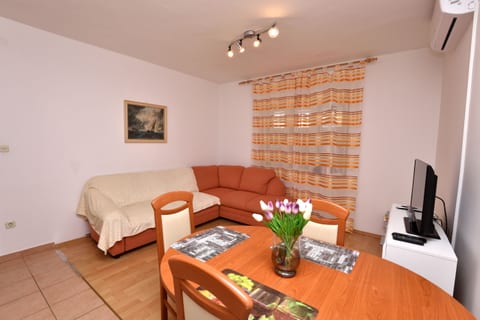 Apartment Tome - Unit 176612-5