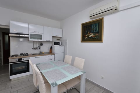 Apartments Jere Proto - Unit 178701-16