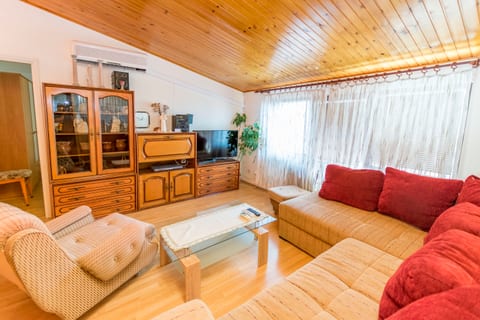 Apartments Jere Proto - Unit 178703-16