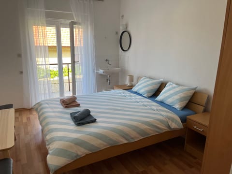 Apartments Paško - Unit 176702-5