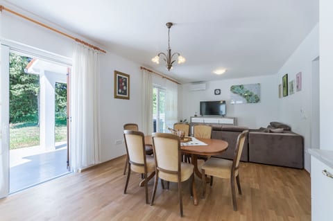 Villa Ana - Unit 176859-5