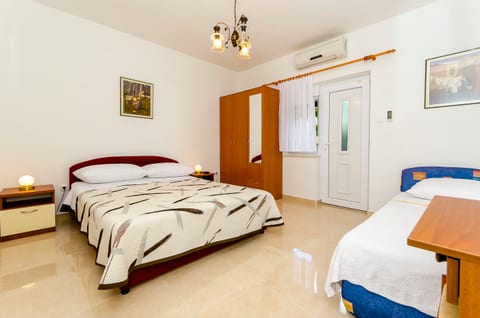 Apartments Vinko - Unit 176880-5