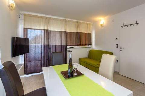 Apartments Vlado Derk - Unit 178434-5