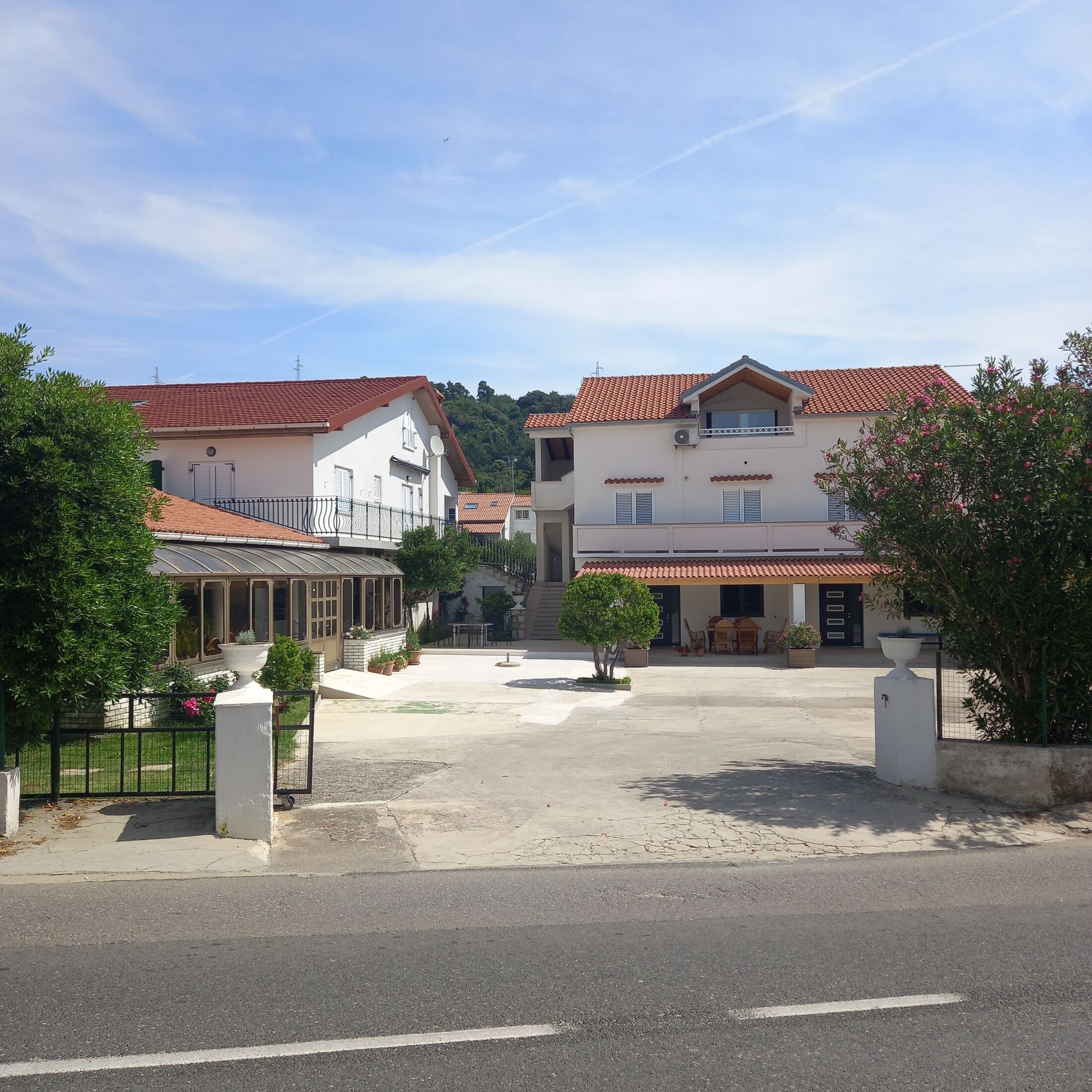 apartments-and-rooms-preka-s2/