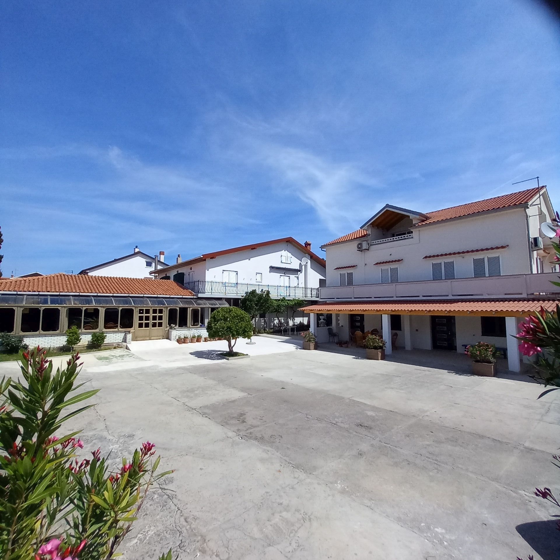 apartments-and-rooms-preka-s3/