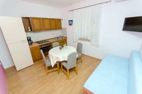 Apartments Mateo - Unit 178614-16