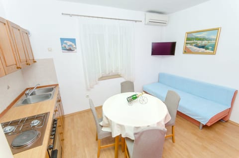 Apartments Mateo - Unit 178614-16