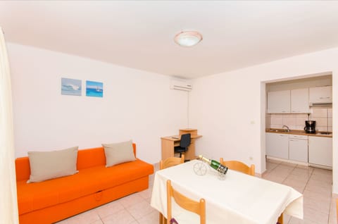 Apartments Mateo - Unit 178616-16
