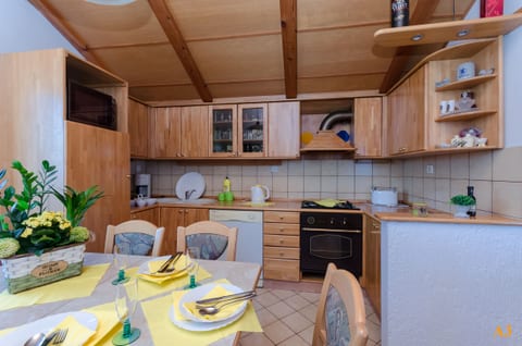 Apartments and Room Drazen - Unit 178669-16