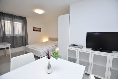Apartments Leonardo - Unit 369903-13