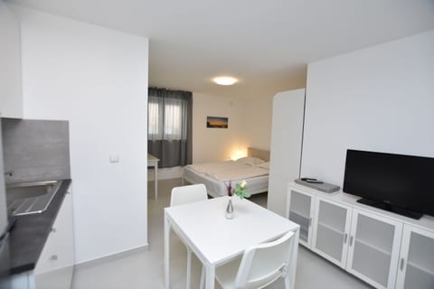 Apartments Leonardo - Unit 369903-13