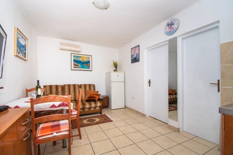 Apartments Danica - Unit 179014-16