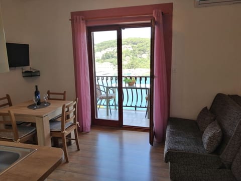 Apartments and Room Carić - Unit 180283-16