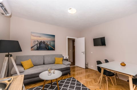 Apartments Cozy apartments - Unit 205985-16