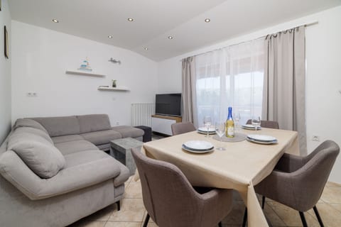 Apartments By the sea in Lopar - Unit 179452-16