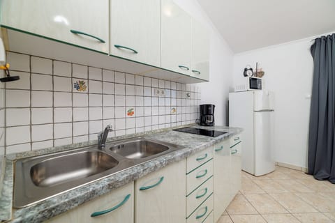 Apartments By the sea in Lopar - Unit 179453-16