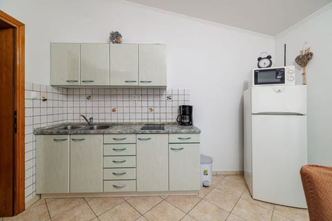 Apartments By the sea in Lopar - Unit 179453-16