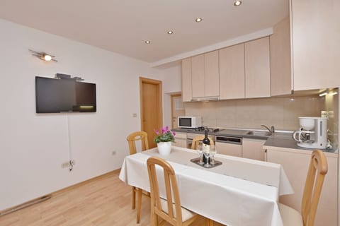 Apartment Mate - Unit 179556-16