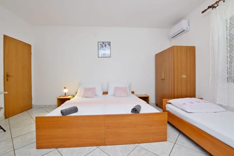 Apartment and Rooms Mila - Unit 179880-16