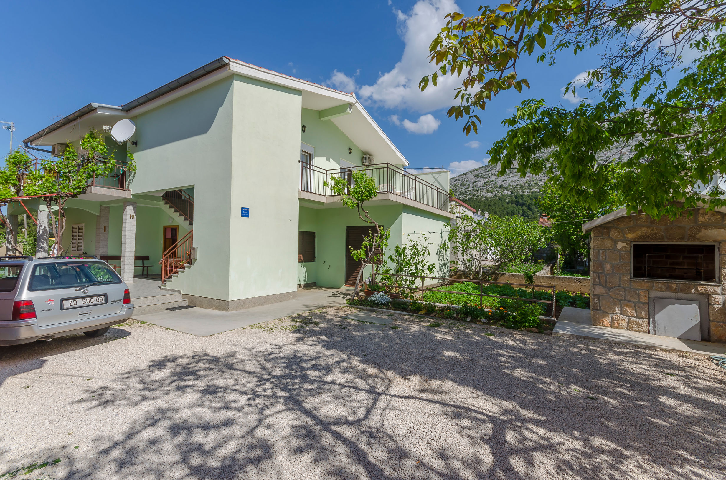 Apartments Sklopina - A2 - Starigrad