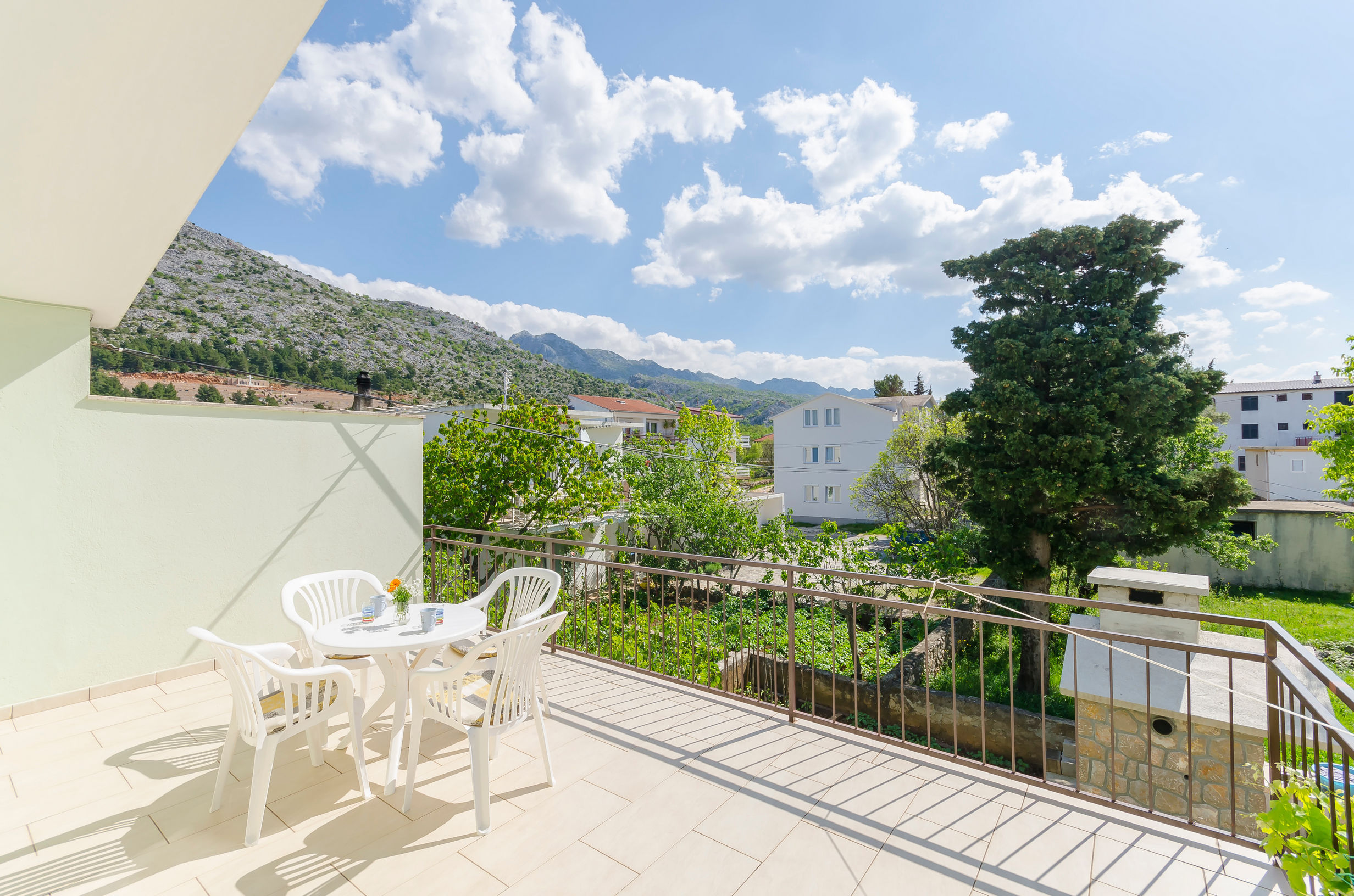 Apartments Sklopina - A2 - Starigrad