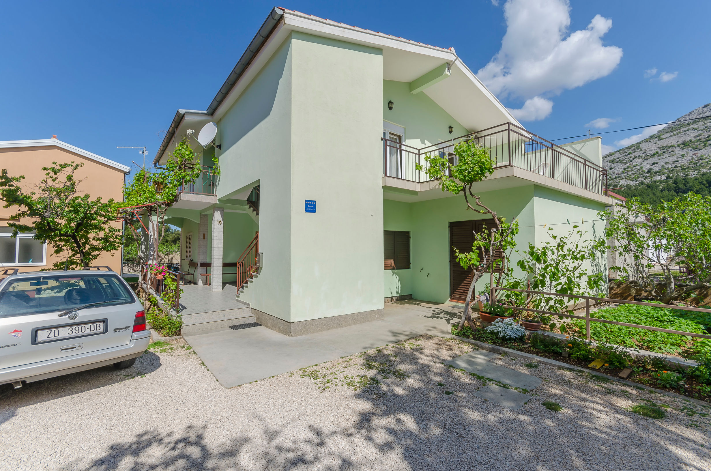 Apartments Sklopina - A2 - Starigrad