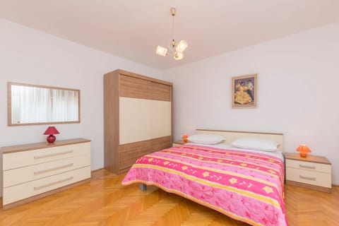 Apartment Sime - Unit 180013-16