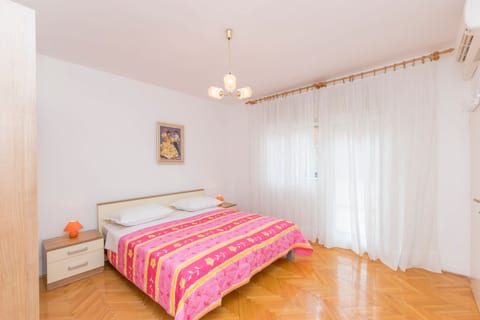 Apartment Sime - Unit 180013-16