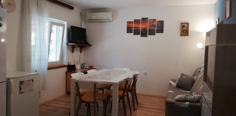 House Isabella - Unit 180045-16