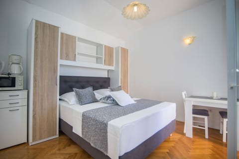 Apartments and Rooms Kapulica - Unit 180070-16