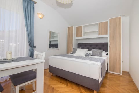 Apartments and Rooms Kapulica - Unit 180071-16
