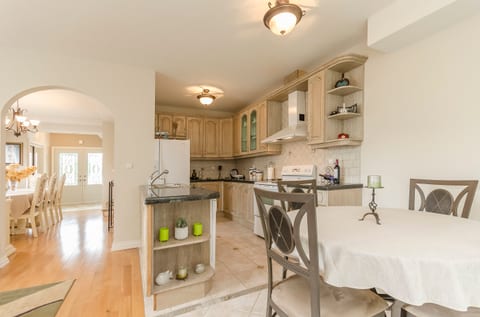 Apartment Canada dream vacation - Unit 180089-16
