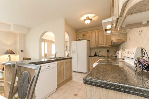 Apartment Canada dream vacation - Unit 180089-16