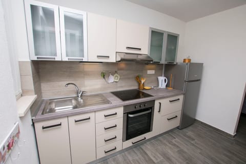 Apartment Roje - Unit 180120-16