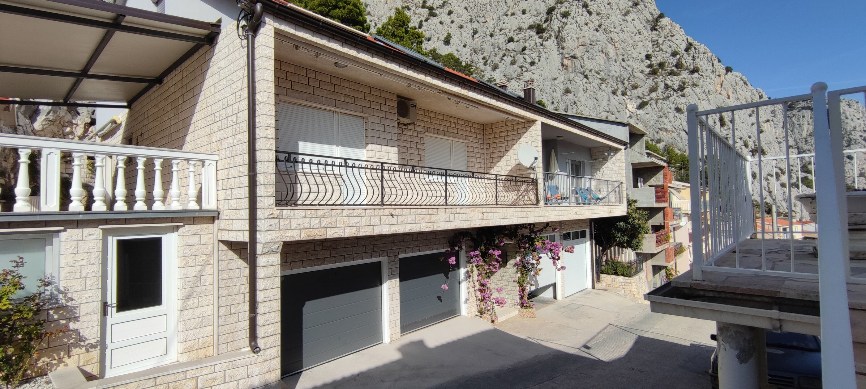 Apartment Adrian - A1 - Omiš Apartment Adrian - A1 - Omiš