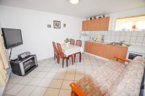 Apartment Gabi - Unit 180315-16