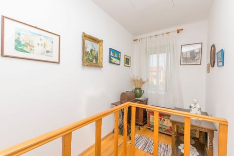 Apartment Gabi - Unit 180315-16