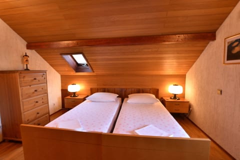 Apartments 2M - Unit 180360-16