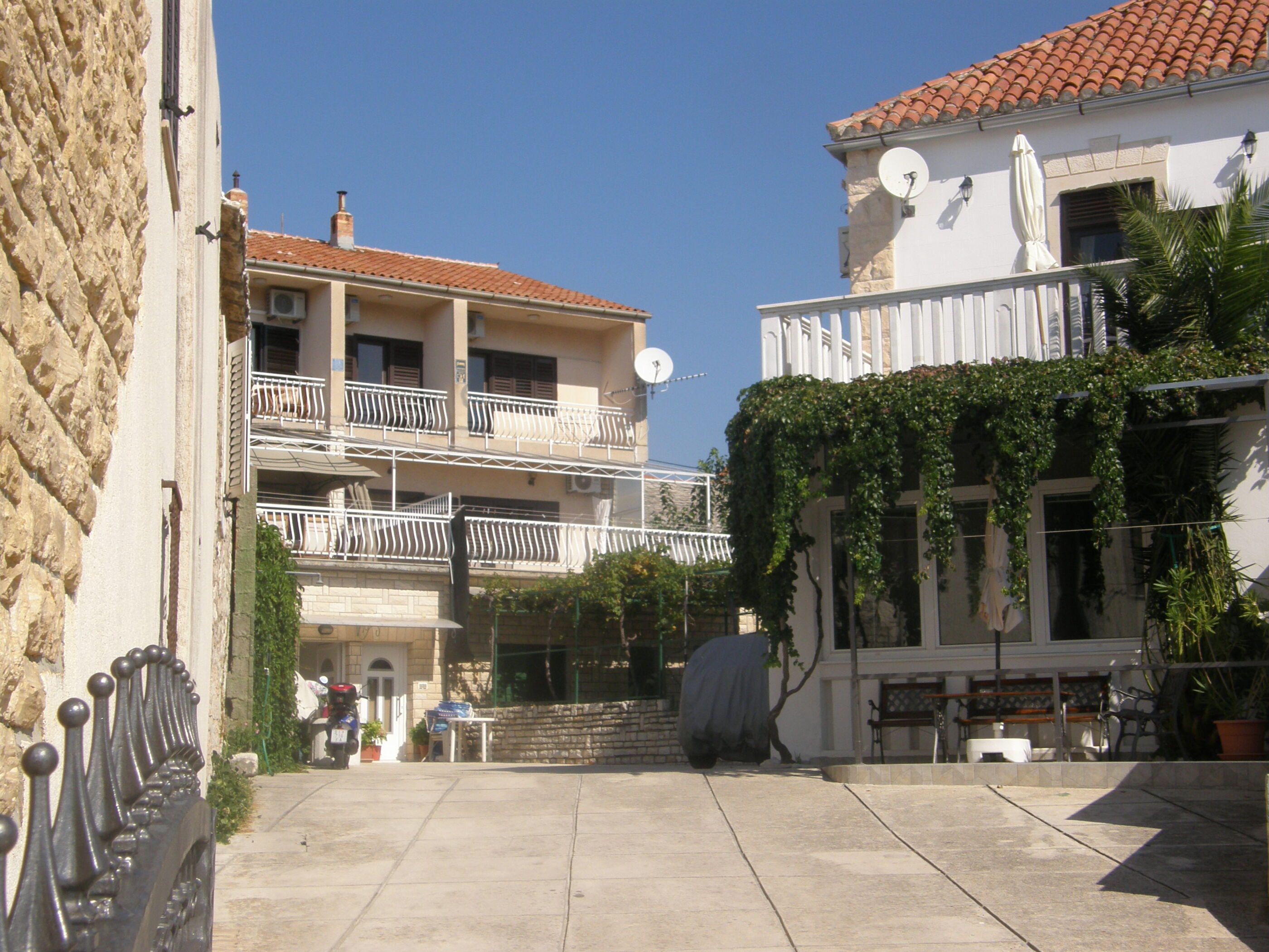 Apartment Ivan - A1 - Primošten Apartment Ivan - A1 - Primošten