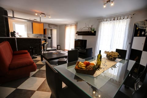 Apartment Sally - Unit 180399-16