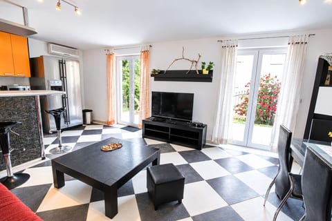 Apartment Sally - Unit 180399-16