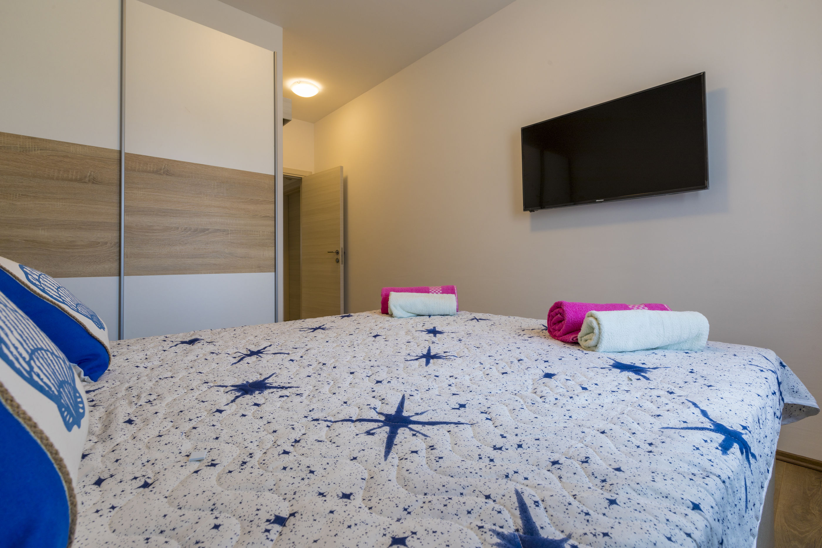 Rooms Nevenka 2 - S2 - Novi Vinodolski Rooms Nevenka 2 - S2 - Novi Vinodolski